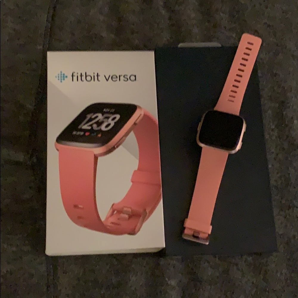 Rose Gold Fitbit Versa